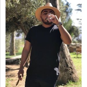 Meet your Posher, Nicholas